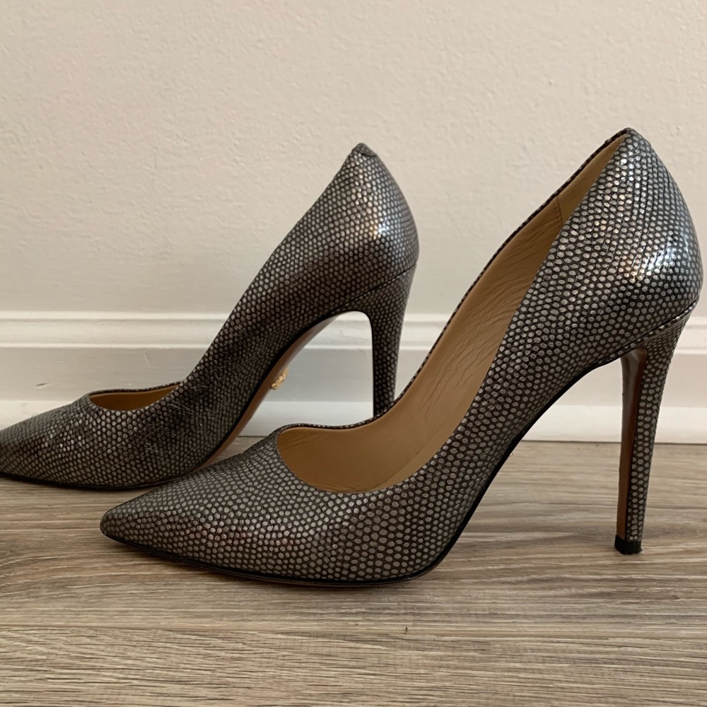 Diane Von Furstenberg Silver Pump Women’s Size 8